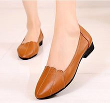 Load image into Gallery viewer, MUYANG MIE MIE Women Shoes Woman Genuine Leather Flat Shoes Female Casual Work Ballet Flats Women Flats Larger size ladies shoes
